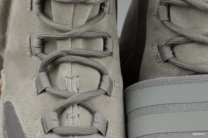 ADIDAS BOOST BB1840 750 DARK GLOW LIGHT GUM YEEZY GREY 0908